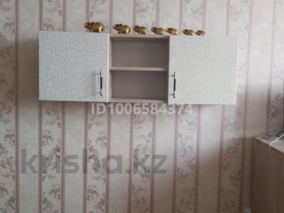 4-комнатная квартира · 80 м² · 5/6 этаж, ул. Аманжолова 8 — Возле центрального рынка, Лимпопо за 200 000 〒 в Жезказгане