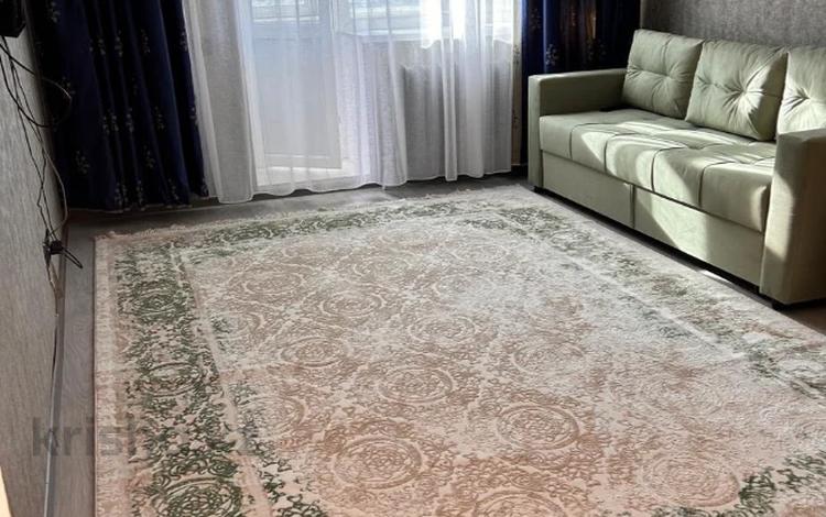 дай мне больше 18. дай мне больше 18. любимый дай денежку. мне никто не нужен кроме тебя. дай денег пожалуйста.