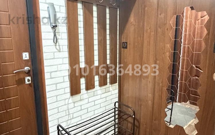 1-бөлмелі пәтер · 30 м² · 2/5 қабат, Абая 37, бағасы: 80 000 ₸ в Темиртау — фото 2