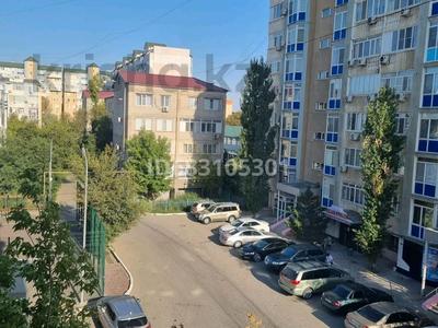 Пәтерлер в Атырауской обл.: 2-бөлмелі пәтер · 66 м² · 3/9 қабат, Сатпаева 5Б — Сатпаева, бағасы: 210 000 〒 2-бөлмелі пәтер · 66 м² · 3/9 қабат, Сатпаева 5Б — Сатпаева, бағасы: 210 000 〒 в Атырау