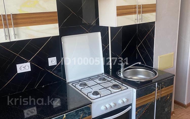 2-комнатная квартира · 58 м² · 4/5 этаж, 15 мкр 1 за 100 000 ₸ в Таразе — фото 2