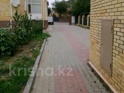 Отдельный дом · 7 комнат · 410 м², Балкантау Под поммерческое можно — Жумабаева за 1.5 млн ₸ в Астане, Алматы р-н