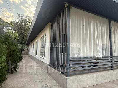 Отдельный дом · 7 комнат · 220 м² · 13.6 сот., мкр Каменское плато 52 — Кербулакская за 145 млн ₸ в Алматы, Медеуский р-н