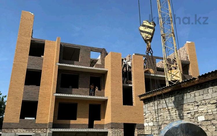 2-комнатная квартира · 60.3 м² · 2/4 этаж, Горького 74 — 1 мая - Горького за ~ 27.2 млн 〒 в Павлодаре — фото 2