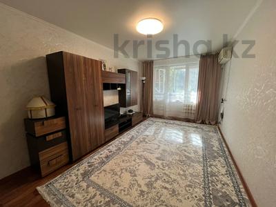 2-комнатная квартира · 45 м² · 2/5 этаж, Абая за 15 млн 〒 в Уральске, мкр Школьник