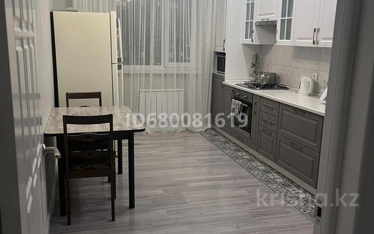 3-бөлмелі пәтер, 93.7 м², 8/11 қабат, 16-й мкр 44 — ТРК АКТАУ, бағасы: 33 млн 〒 в Актау, 16-й мкр  — фото 2