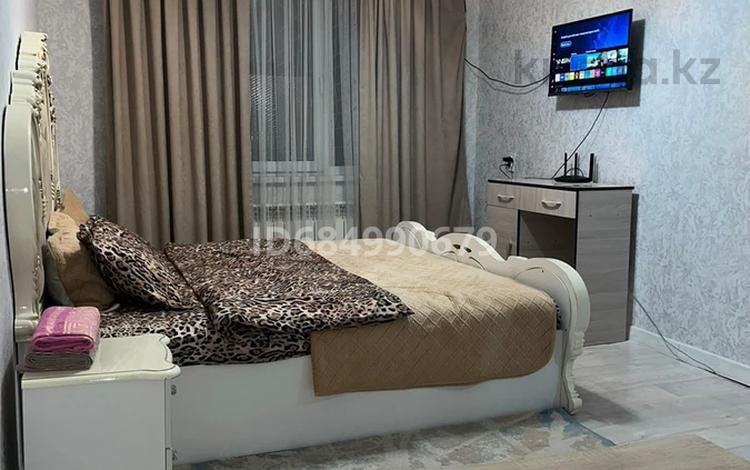 1-комнатная квартира · 35 м² · 1/5 этаж, Самал 45 — улица Бауыржан Момышулы за 8 000 ₸ в Таразе — фото 103
