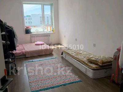3-комнатная квартира · 70 м² · 2/7 этаж, ул. Сарытогай 13 за 33 млн ₸ в Астане, Есильский р-н