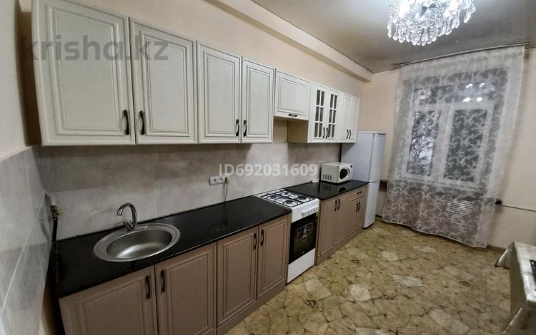 3-комнатная квартира, 90 м², 3/4 этаж, Сейфуллина 500 — Карасай батыра