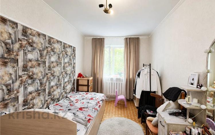 3-бөлмелі пәтер · 57 м² · 1/5 қабат, ул. Абая, бағасы: 10.5 млн ₸ в Темиртау — фото 2