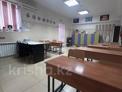 Еркін, кеңселер, дүкендер мен бутиктер, қоймалар, қоғамдық тамақтану орны, сұлулық салондары, медорталықтар мен дәріханалар, білім орталықтары, ойын-сауық · 60 м², бағасы: 15.7 млн ₸ в Астане, Алматы р-н