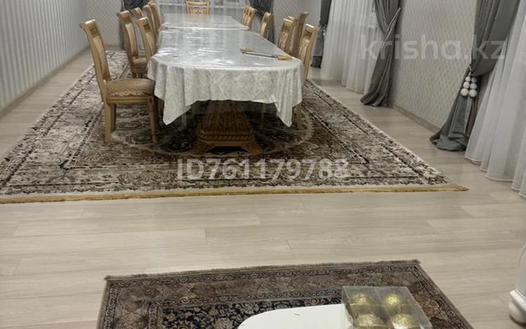 Отдельный дом · 5 комнат · 400 м², Тупик Казыбек би 6 за 500 000 〒 в Таразе — фото 2