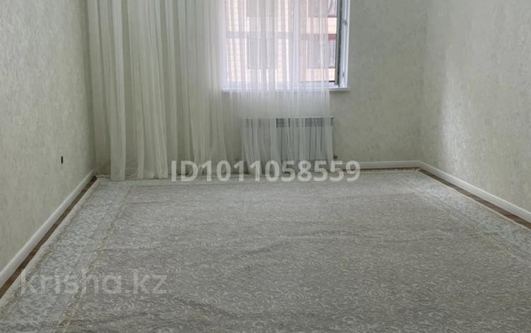 2-комнатная квартира · 83 м² · 3/5 этаж, 16-й мкр 79 — трк Актау за 27 млн ₸ — фото 2