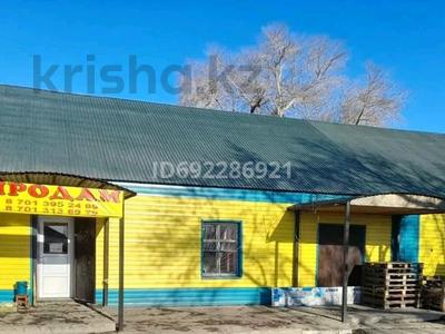 Продажа коммерческой недвижимости в Акмолинской обл.: Магазины и бутики · 250 м² за 19.5 млн 〒 Магазины и бутики · 250 м² за 19.5 млн 〒 в