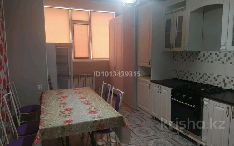 2-бөлмелі пәтер · 73 м² · 5 қабат, мкр. Алтын орда 18г, бағасы: 25 млн ₸ в Актобе — фото 2