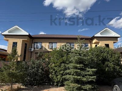 Отдельный дом · 8 комнат · 200 м² · 7 сот., Ильяс жансугурова 26 — Участок 191 за 100 млн ₸ в Актобе, жилой массив Заречный-3
