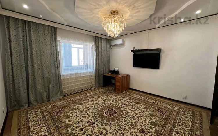 4-комнатная квартира, 80 м², 5/5 этаж, Сары-арка 4 за 22 млн 〒 в Жезказгане — фото 2