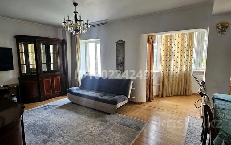 3-бөлмелі пәтер · 70 м² · 3/5 қабат, Самал-2 ш/а. 46 — Мендикулова ниже Аль фараби, бағасы: 400 000 ₸ в Алматы, Медеуский р-н — фото 2