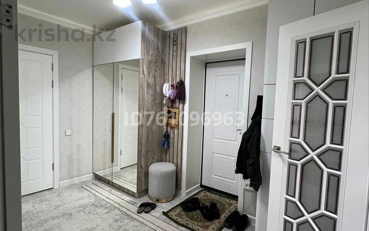 2-бөлмелі пәтер · 54.6 м² · 2/5 қабат, мкр Туркестан, Байдибек би 246а — Аптека Зерде, Мерей тойхана, бағасы: 29 млн ₸ в Шымкенте, Туран р-н — фото 2