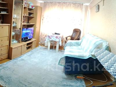 Продажа квартир в Восточно-Казахстанской обл.: 3-комнатная квартира · 65.5 м² · 2/5 этаж, 30-ой Гвардейской дивизии 28 — Амурская - 30-ой Гвардейской дивизии за 21 млн 〒 3-комнатная квартира · 65.5 м² · 2/5 этаж, 30-ой Гвардейской дивизии 28 — Амурская - 30-ой Гвардейской дивизии за 21 млн 〒 в Усть-Каменогорске, Ульбинский