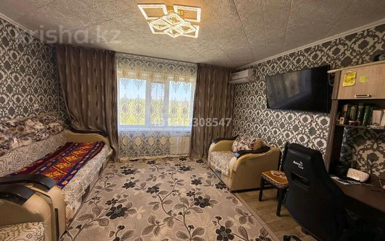 2-комнатная квартира · 53 м² · 4/5 этаж, 2 мкрн 12 за 6 млн ₸ в Шульбинске — фото 2