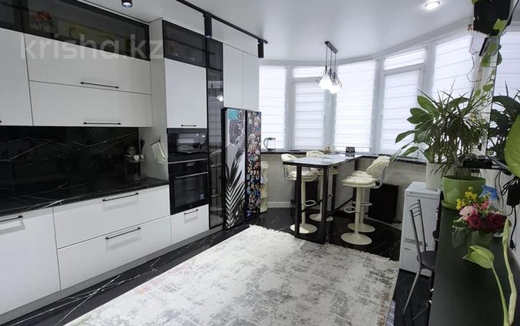 2-комнатная квартира · 70 м² · 7/9 этаж, жарбосынова 71 за 32 млн ₸ в Атырау — фото 2