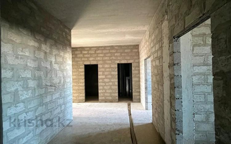 3-комнатная квартира · 131 м² · 8/11 этаж, 18 7 за 42.5 млн ₸ в Актау, 18-й мкр  — фото 2