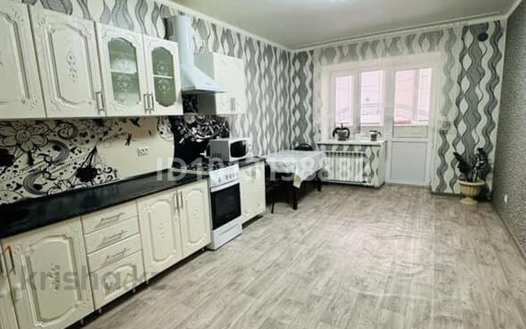 1-бөлмелі пәтер · 60 м² · 5/5 қабат, Қонаев ш/а., Нур 5, бағасы: 22 млн ₸ в Уральске, мкр Кунаева — фото 11