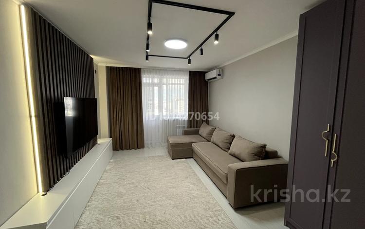 2-комнатная квартира · 58 м² · 10/20 этаж, Мангилик Ел 62/1 — Мангилик Ел Онгарсынова за 350 000 ₸ в Астане, Есильский р-н — фото 2