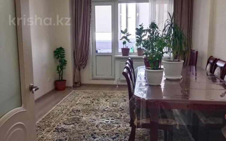 3-бөлмелі пәтер · 87.7 м² · 15/16 қабат, Юго-Восток ш/а., проспект Шахтеров — Детский сад "Шаңырақ", Гимназия №102, Назарбаев Интеллектуальная школа химико-биологического направления, Средняя школа №23, ТЦ "Мечта", ТЦ "Бум", бағасы: 38 млн ₸ в Караганде, Казыбек би р-н — фото 2