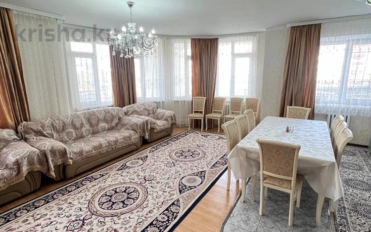 3-комнатная квартира · 80 м² · 1/5 этаж, Курмангазы — Конечная Авангарда за 17 000 〒 в Атырау, мкр Авангард-3 — фото 2