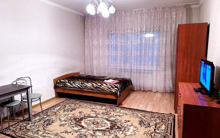 1-комнатная квартира, 30 м², 3/9 этаж посуточно, Кошкарбаева 68 за 10 000 〒 в Астане, Алматы р-н — фото 4