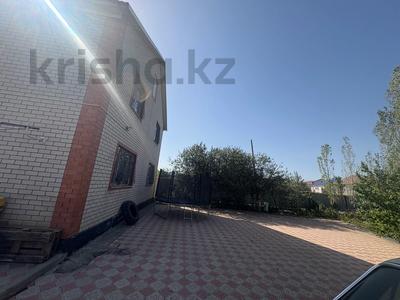 Отдельный дом · 8 комнат · 264 м² · 16 сот., Эко за 66 млн 〒 в Актобе, жилой массив Кирпичный