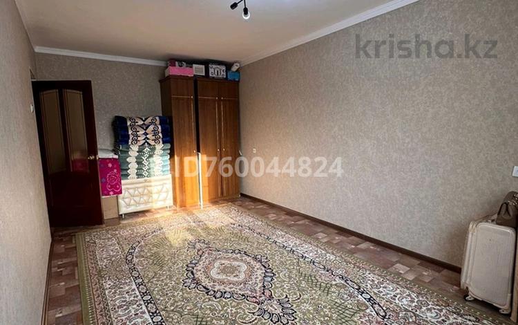 3-комнатная квартира · 62 м² · 4/5 этаж, мкр 5, Есет батыра за 16.8 млн ₸ в Актобе — фото 3
