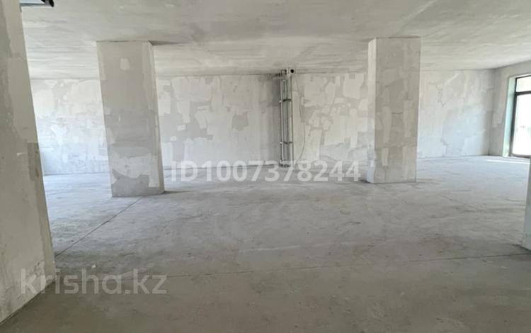4-комнатная квартира · 178.6 м² · 2/3 этаж, Ондасынова 1/1 за 250 млн ₸ в Алматы, Медеуский р-н — фото 9