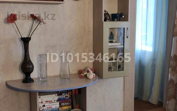 2 бөлме · 36 м² · 5/5 қабат, Б-р Гагарина 6/2, бағасы: 70 000 ₸ в Усть-Каменогорске — фото 2