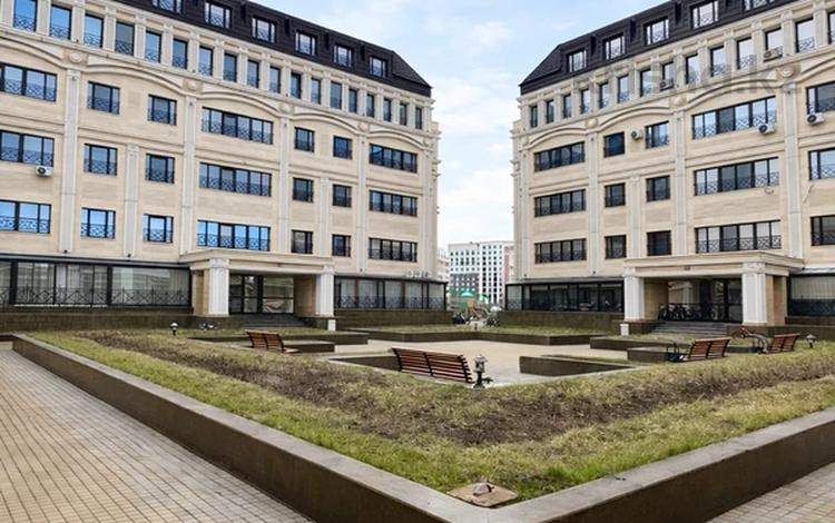 3-комнатная квартира · 165.6 м² · 3/6 этаж, Е871 1/2 за 225 млн ₸ в Астане, Есильский р-н — фото 2