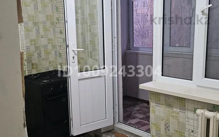 1-бөлмелі пәтер · 38 м² · 3/5 қабат, мкр Алатау 50 — Улица.Сейфулина рядом со школой, бағасы: 12 млн ₸ в Таразе — фото 2
