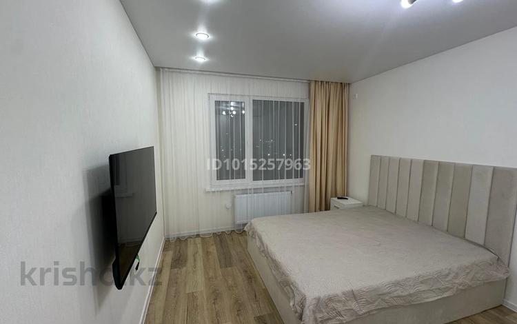 1-комнатная квартира · 34.3 м² · 13/17 этаж, Улица Хусейн бен Талал 39 за 27.5 млн ₸ в Астане, Есильский р-н — фото 3