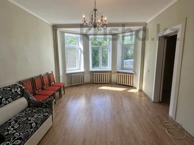 3-комнатная квартира · 60 м², Воинов Интернационалистов 2 за 26 млн ₸ в Караганде, Казыбек би р-н