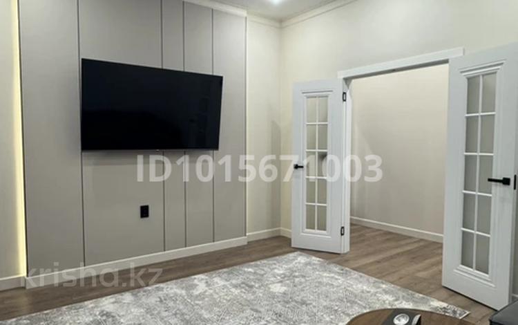 2-комнатная квартира · 69 м² · 12/12 этаж, Улица А 52, 8 8 за 300 000 ₸ в Астане, Сарайшык р-н — фото 2