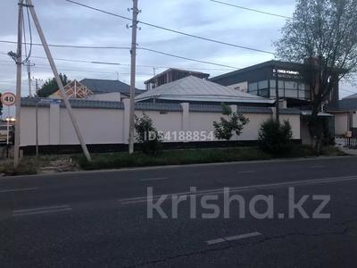 Отдельный дом · 5 комнат · 260 м² · 7 сот., Казыбек би 114 — Тажибаева (Ватутина) за 85 млн ₸ в Шымкенте, Аль-Фарабийский р-н