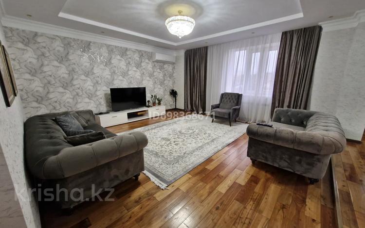 4-бөлмелі пәтер, 160 м², 8/9 қабат, мкр Рахат, Аскарова Асанбая 21, бағасы: 160 млн 〒 в Алматы, Наурызбайский р-н — фото 2