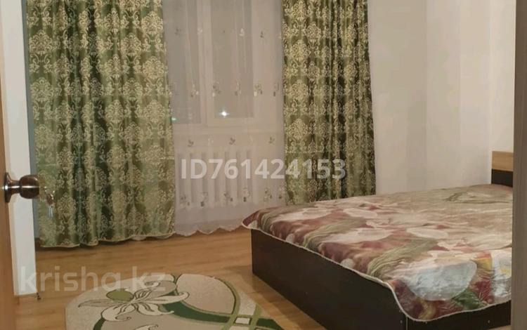 3-бөлмелі пәтер · 82 м² · 3/9 қабат, 10 микрорайон 21 — 6 школ, бағасы: 200 000 ₸ в Аксае — фото 15