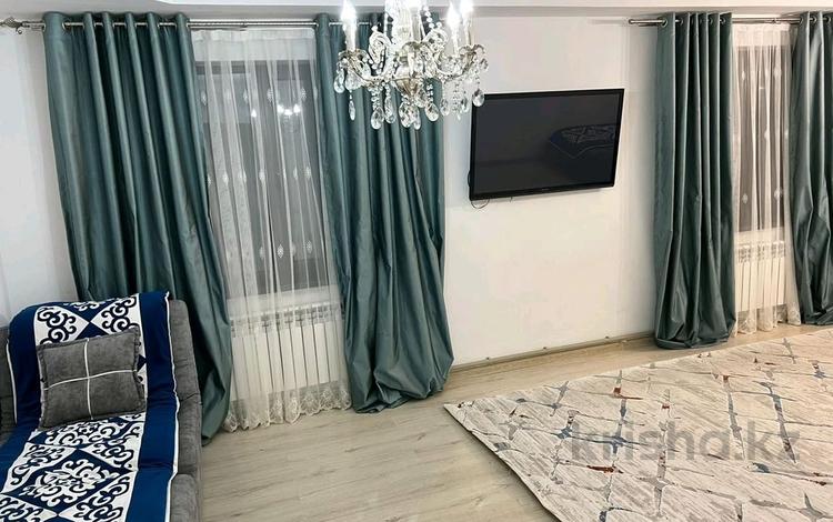 Отдельный дом · 4 комнаты · 120 м² · 10 сот., Танжарык за 65 млн ₸ в Астане, Сарыарка р-н — фото 3