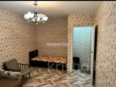 1-бөлмелі пәтер · 34 м² · 2/5 қабат, Строителей 29 — Супермаркет "Корзина", бағасы: 14 млн ₸ в Караганде