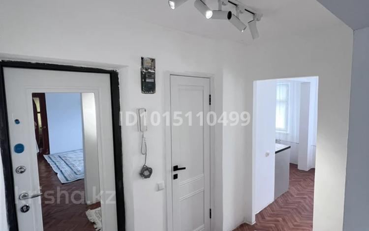 4-бөлмелі пәтер · 60 м² · 5/5 қабат, Курмангазы 10, бағасы: 17 млн ₸ в Атырау, мкр Авангард-2 — фото 2