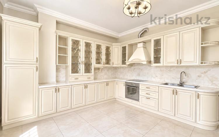 7-комнатная квартира · 415.5 м² · 2/3 этаж, Ботанический Сад 17 за 365 млн ₸ в Алматы, Бостандыкский р-н — фото 72