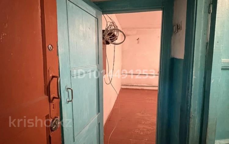 1-бөлмелі пәтер · 30 м² · 4/5 қабат, Ауэзова 55 — На против тай казан, бағасы: 7.7 млн ₸ в Семее — фото 2