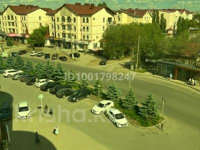 Офисы · 400 м² за ~ 1.3 млн ₸ в Актобе, мкр 12